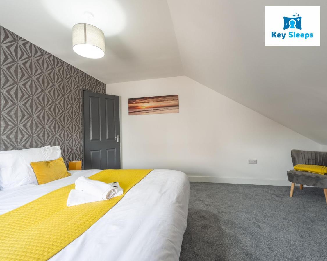Five Bedroom Spacious Modern House By Keysleeps Short Lets Workington Lake District Beach Eksteriør billede